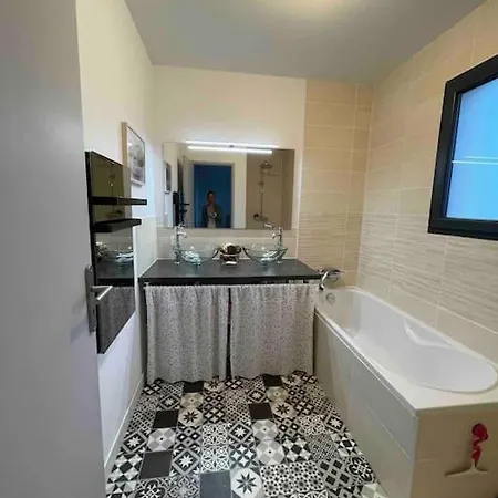 Ferienhaus Magnifique Avec Piscine Saint-Jean-d'Illac